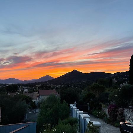 Apartmán Les Trefles Hyères Exteriér fotografie